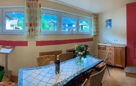 Apartamento Ferienwohnung Zeller